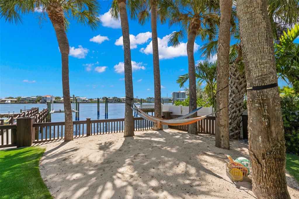 For Sale: $1,950,000 (3 beds, 3 baths, 2068 Square Feet)