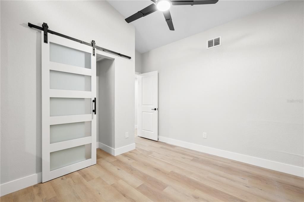 For Sale: $248,900 (2 beds, 2 baths, 1190 Square Feet)