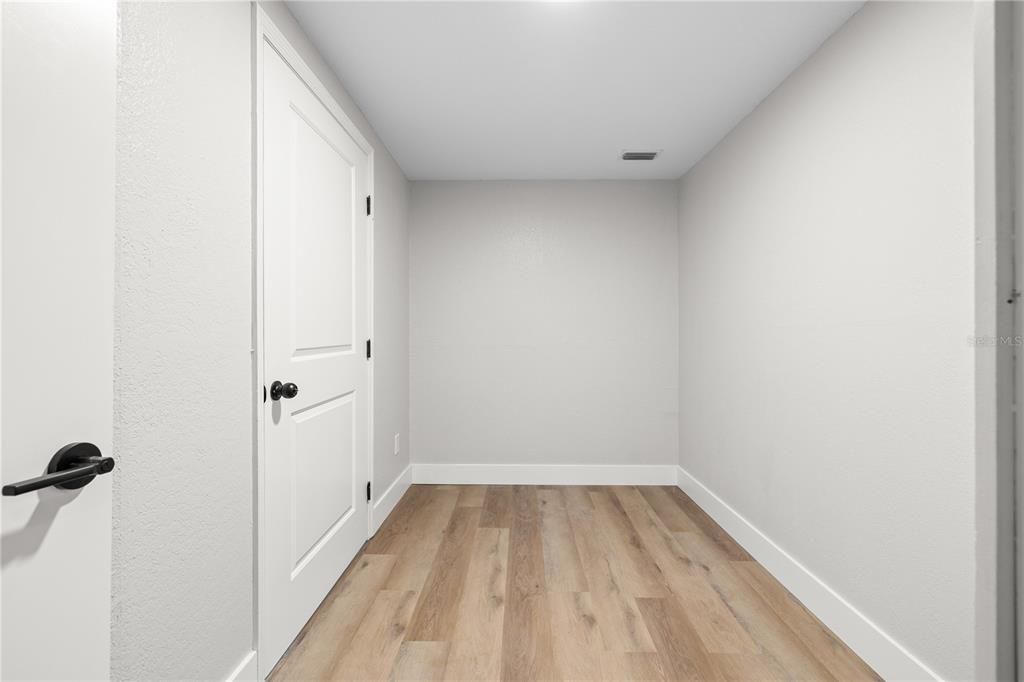 For Sale: $248,900 (2 beds, 2 baths, 1190 Square Feet)