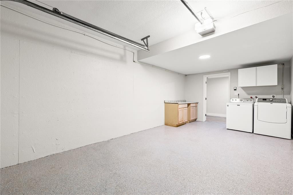 For Sale: $248,900 (2 beds, 2 baths, 1190 Square Feet)