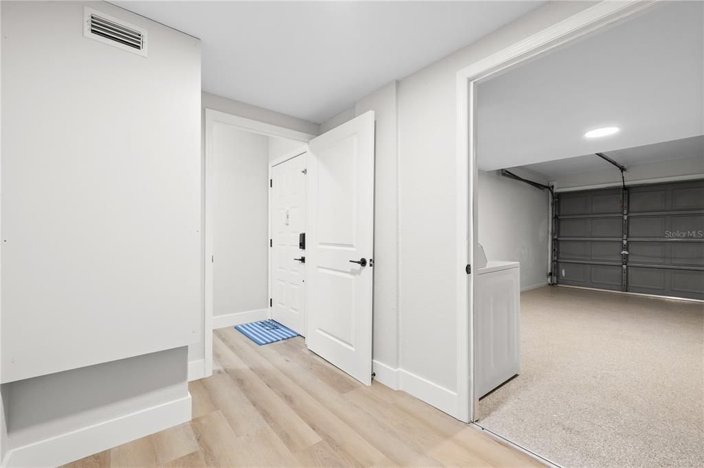 For Sale: $248,900 (2 beds, 2 baths, 1190 Square Feet)