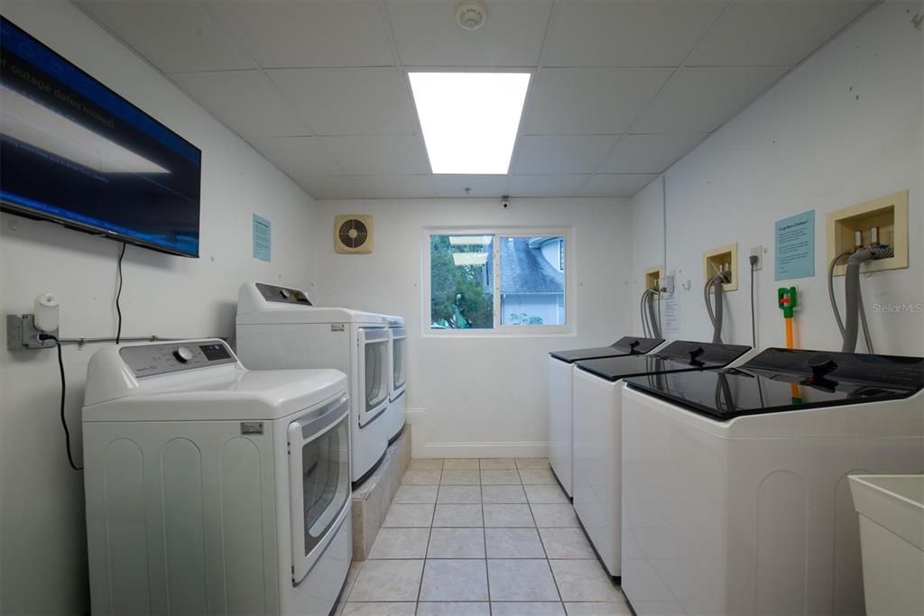 For Rent: $1,875 (1 beds, 1 baths, 660 Square Feet)