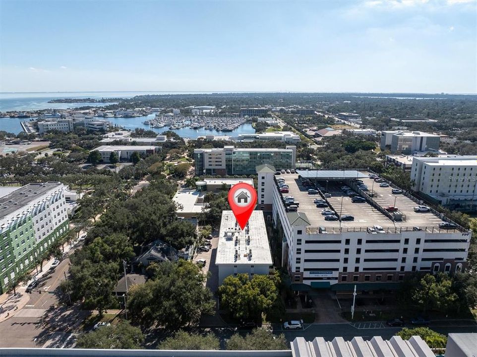 For Rent: $1,875 (1 beds, 1 baths, 660 Square Feet)
