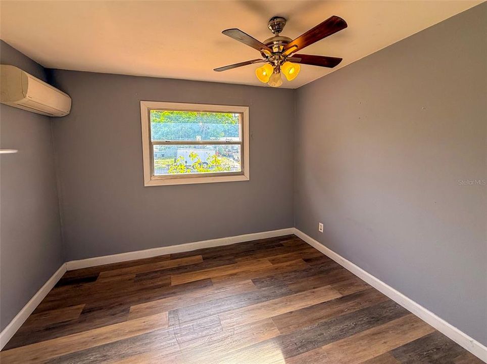 En Venta: $245,000 (4 camas, 2 baños, 1455 Pies cuadrados)