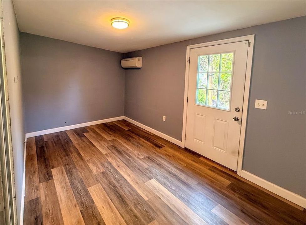 En Venta: $245,000 (4 camas, 2 baños, 1455 Pies cuadrados)