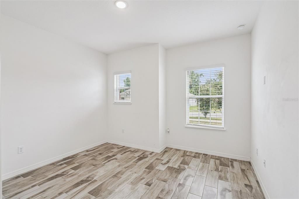 For Sale: $395,000 (3 beds, 2 baths, 1978 Square Feet)