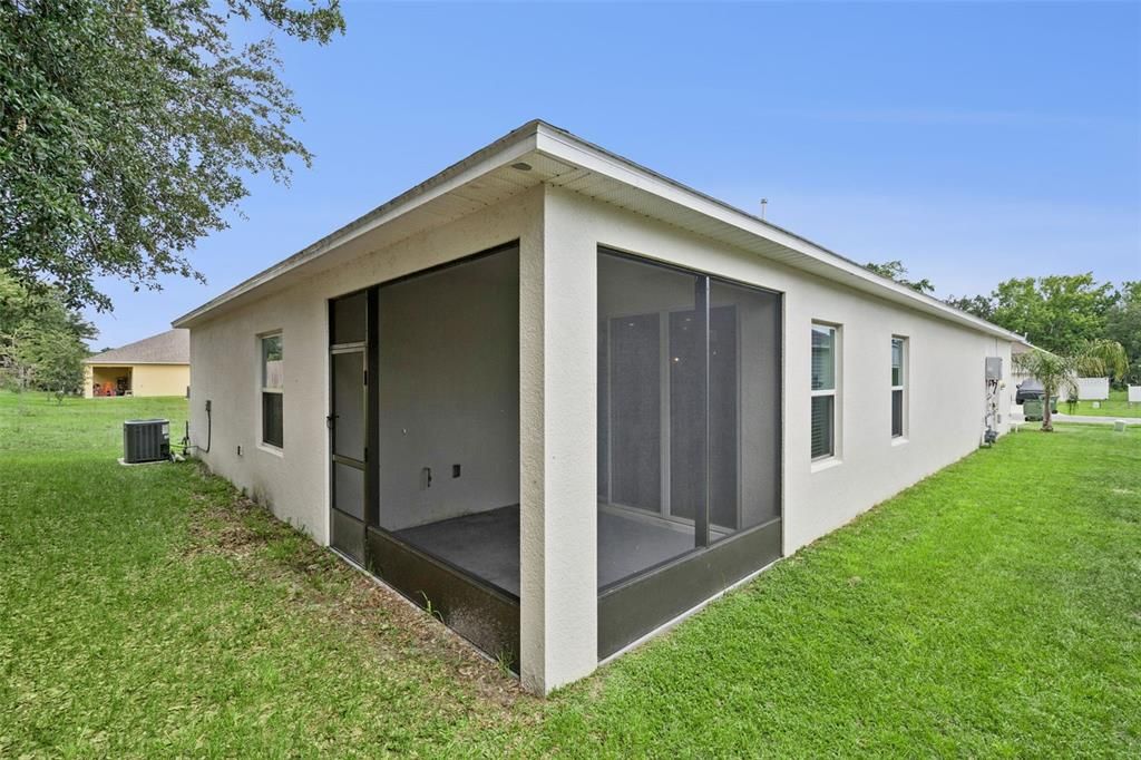 For Sale: $395,000 (3 beds, 2 baths, 1978 Square Feet)