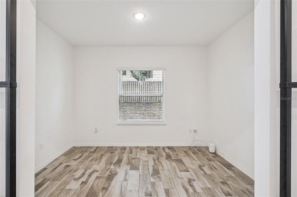 For Sale: $395,000 (3 beds, 2 baths, 1978 Square Feet)