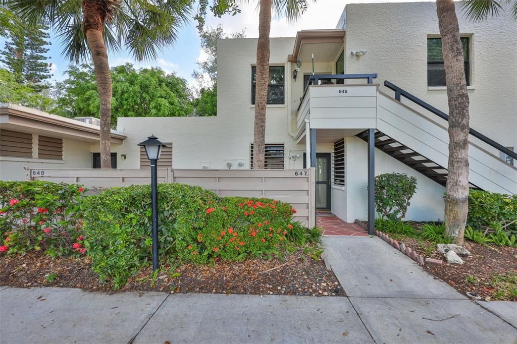 For Sale: $195,000 (2 beds, 2 baths, 1108 Square Feet)
