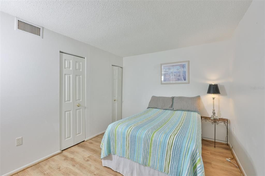 For Sale: $195,000 (2 beds, 2 baths, 1108 Square Feet)