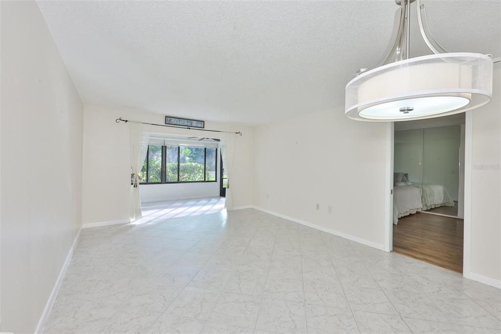 For Sale: $195,000 (2 beds, 2 baths, 1108 Square Feet)
