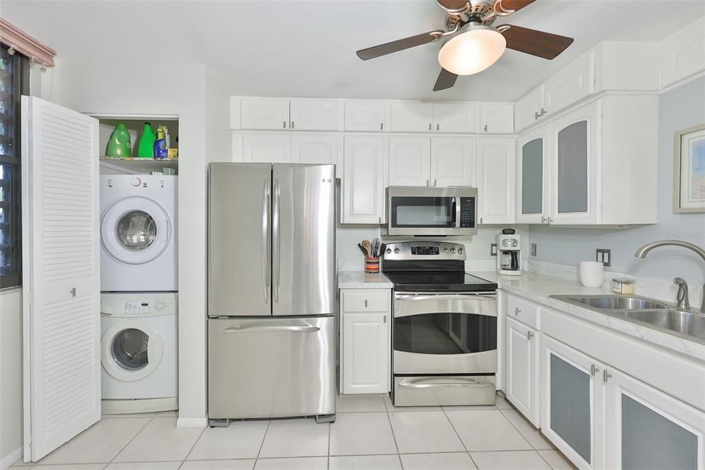 For Sale: $195,000 (2 beds, 2 baths, 1108 Square Feet)