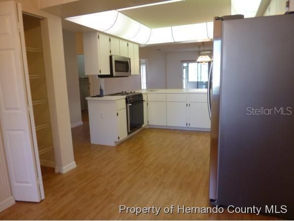 For Rent: $2,000 (2 beds, 2 baths, 1363 Square Feet)