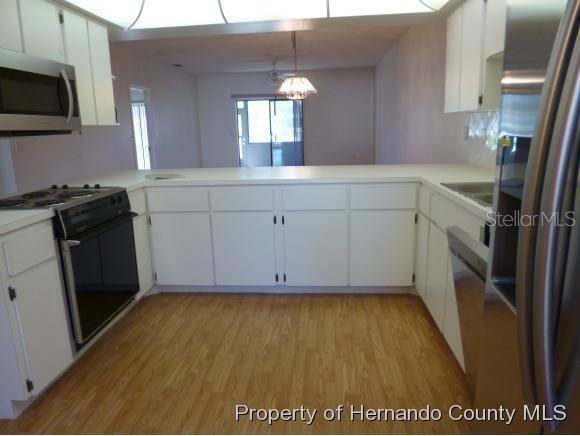 For Rent: $2,000 (2 beds, 2 baths, 1363 Square Feet)