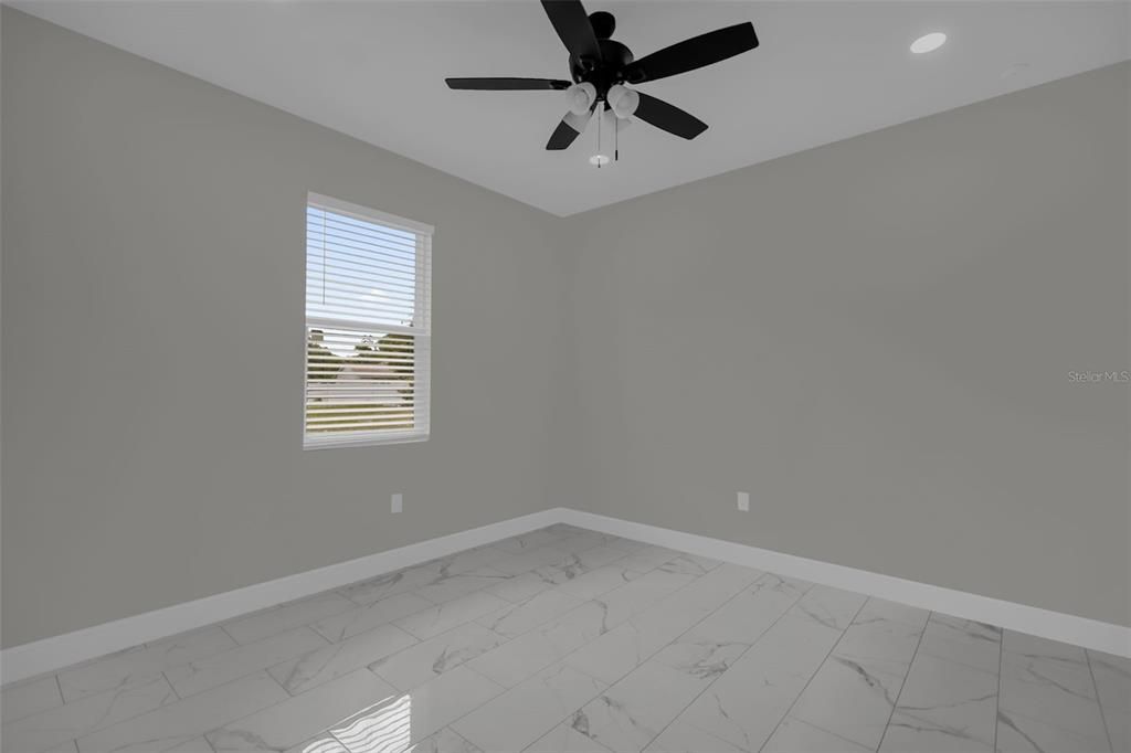 For Sale: $650,000 (4 beds, 4 baths, 3290 Square Feet)
