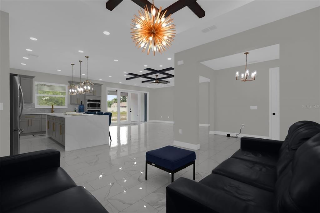 For Sale: $650,000 (4 beds, 4 baths, 3290 Square Feet)