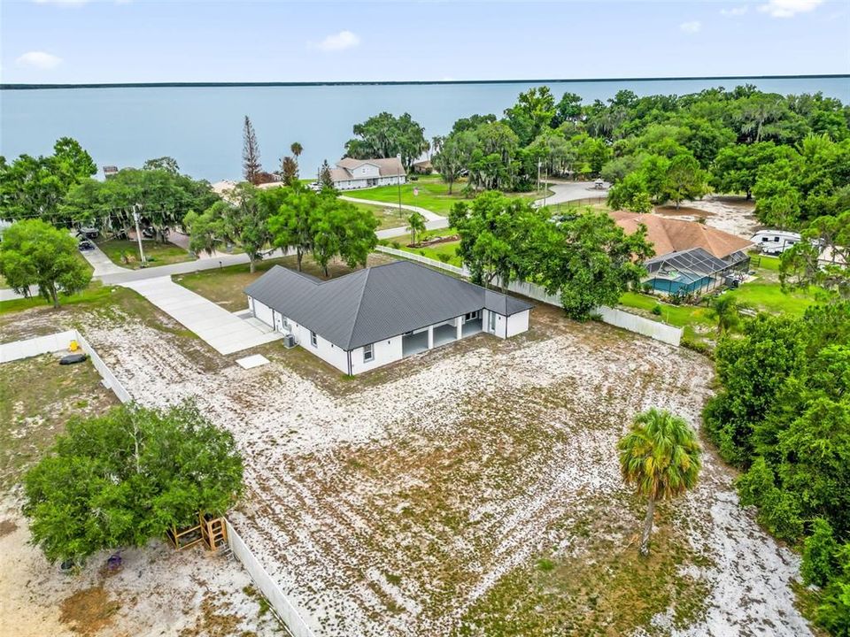 For Sale: $650,000 (4 beds, 4 baths, 3290 Square Feet)