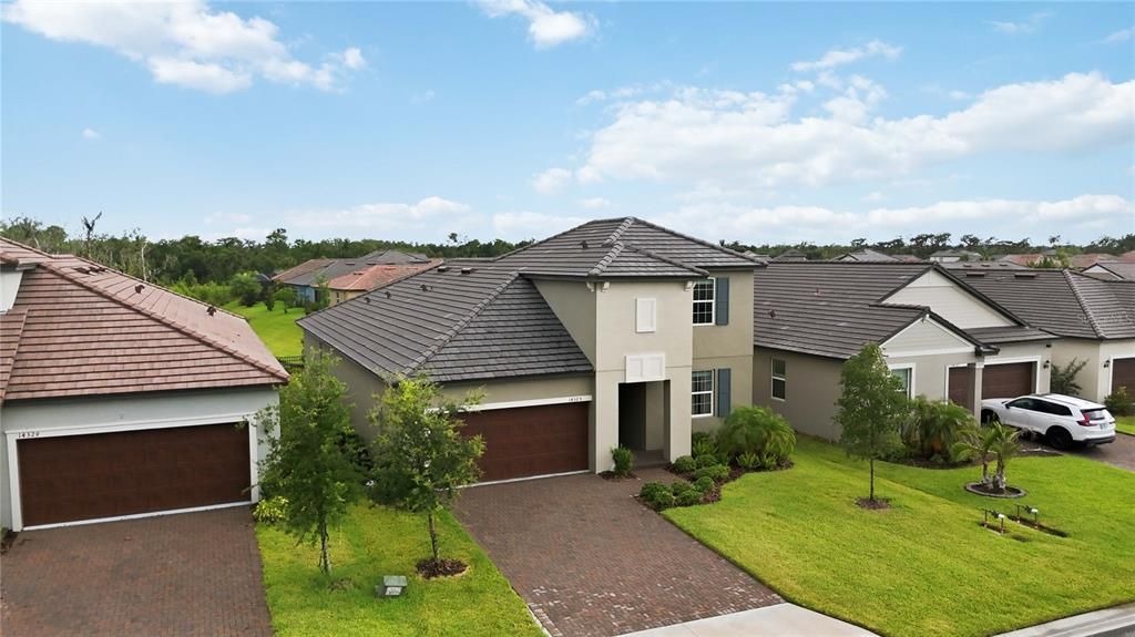 En Venta: $450,000 (3 camas, 3 baños, 2395 Pies cuadrados)