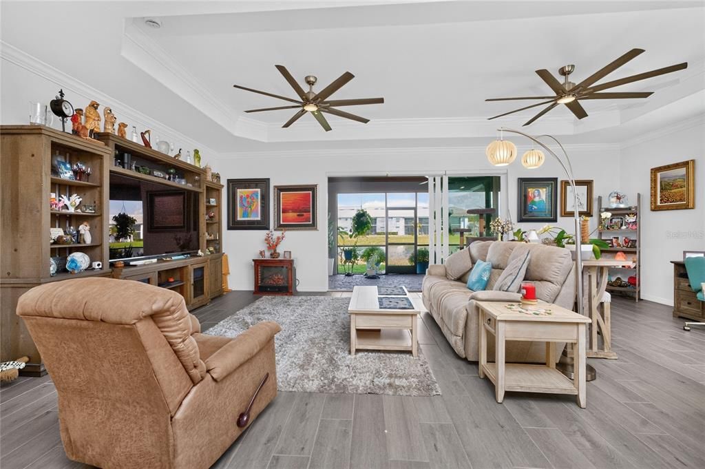 На продажу: $489,000 (2 спален, 2 ванн, 1948 Квадратных фут)