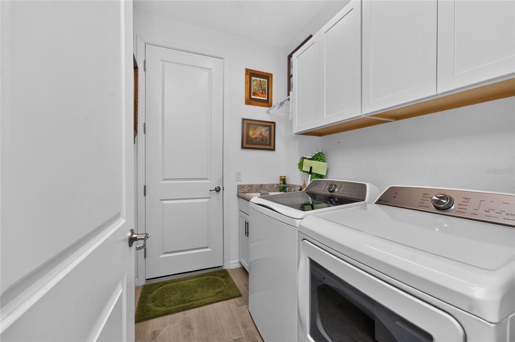 На продажу: $489,000 (2 спален, 2 ванн, 1948 Квадратных фут)