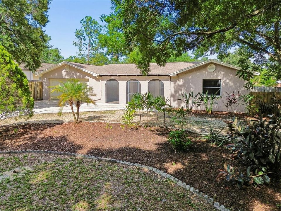 For Sale: $465,000 (3 beds, 2 baths, 2009 Square Feet)