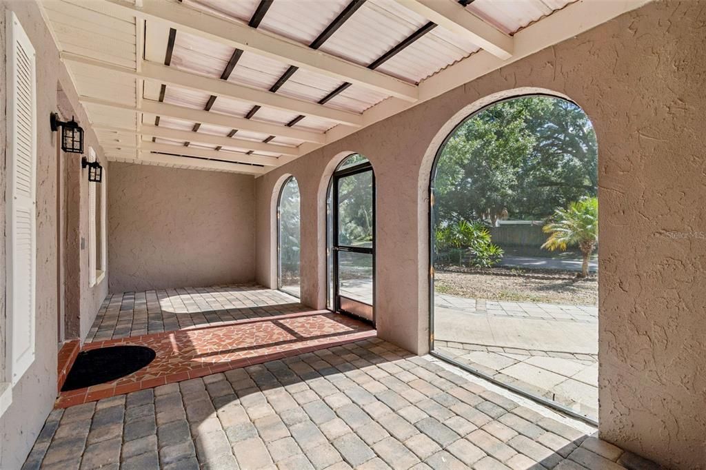 For Sale: $465,000 (3 beds, 2 baths, 2009 Square Feet)