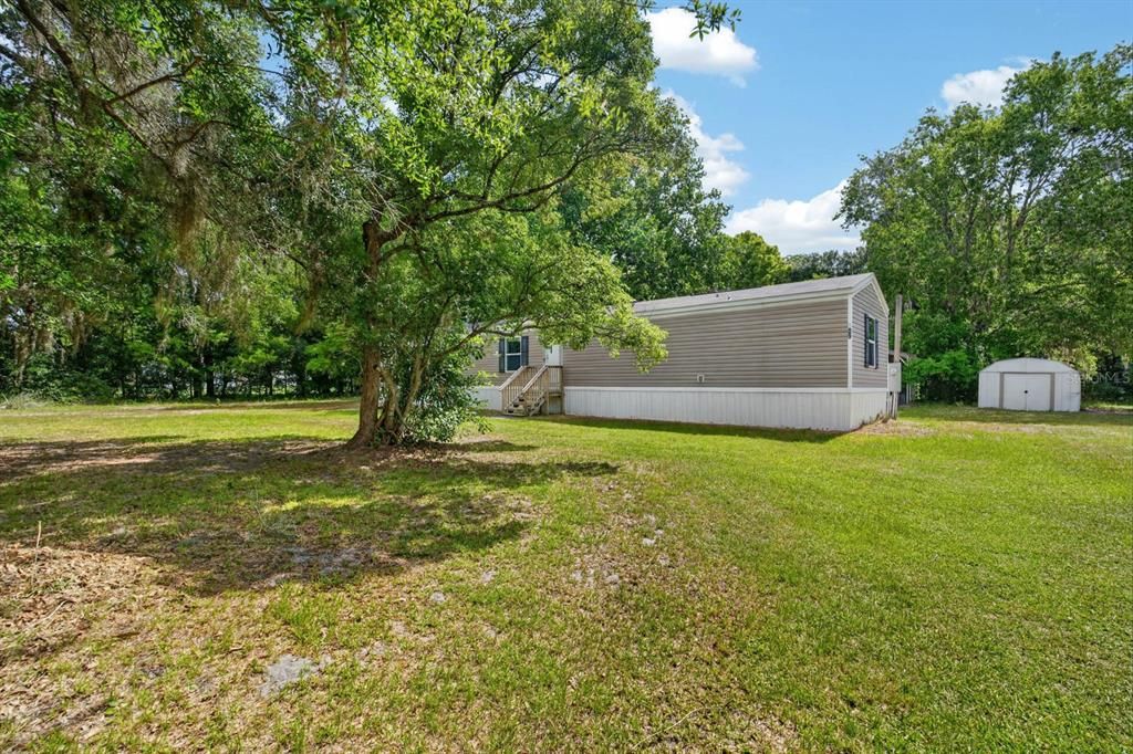 For Sale: $235,000 (3 beds, 2 baths, 1216 Square Feet)