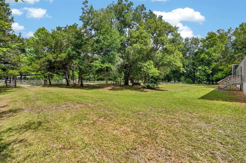 For Sale: $235,000 (3 beds, 2 baths, 1216 Square Feet)