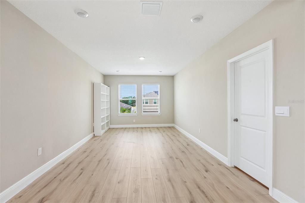 En Venta: $499,900 (5 camas, 3 baños, 2964 Pies cuadrados)
