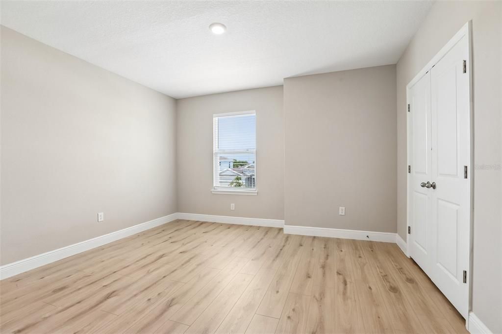 En Venta: $499,900 (5 camas, 3 baños, 2964 Pies cuadrados)