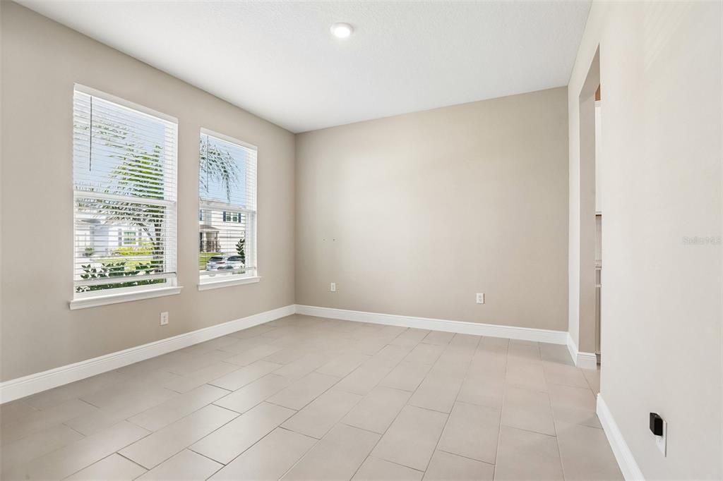 En Venta: $499,900 (5 camas, 3 baños, 2964 Pies cuadrados)