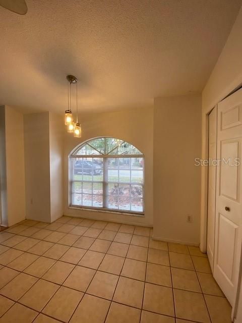 For Rent: $2,100 (3 beds, 2 baths, 1200 Square Feet)