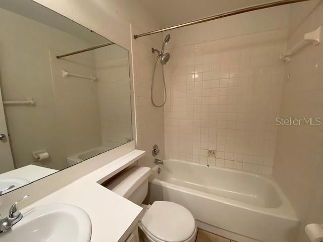 For Rent: $2,100 (3 beds, 2 baths, 1200 Square Feet)