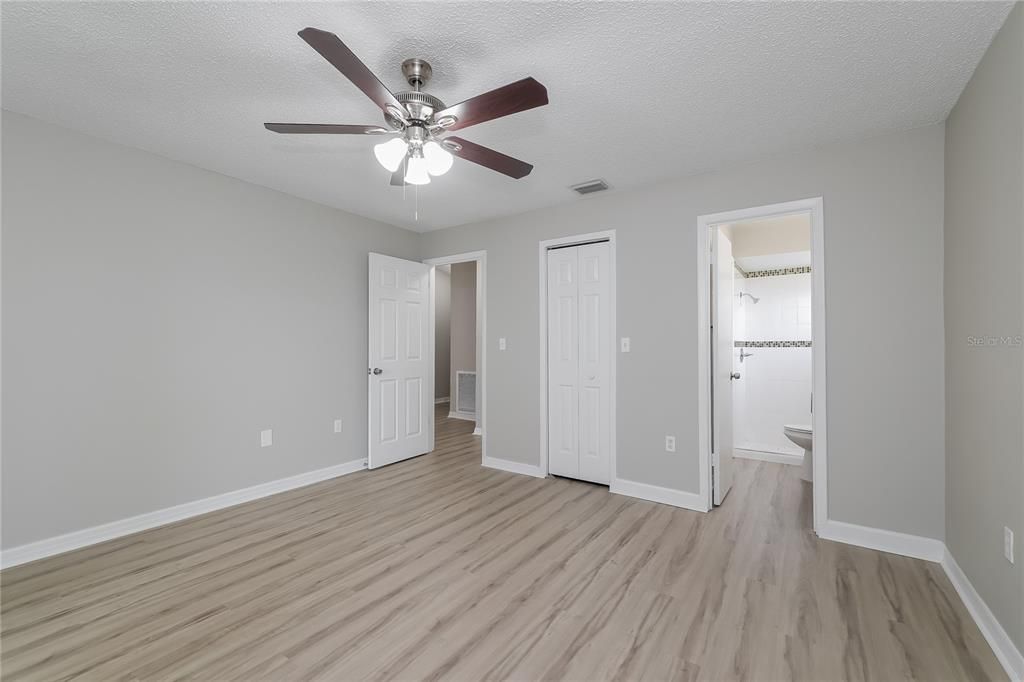 For Rent: $2,010 (3 beds, 2 baths, 1705 Square Feet)
