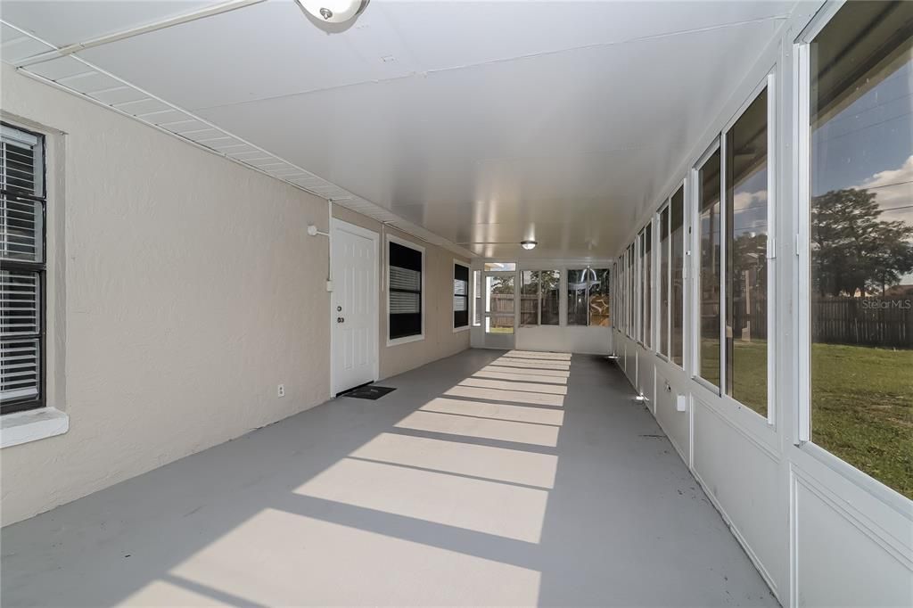 For Rent: $2,010 (3 beds, 2 baths, 1705 Square Feet)