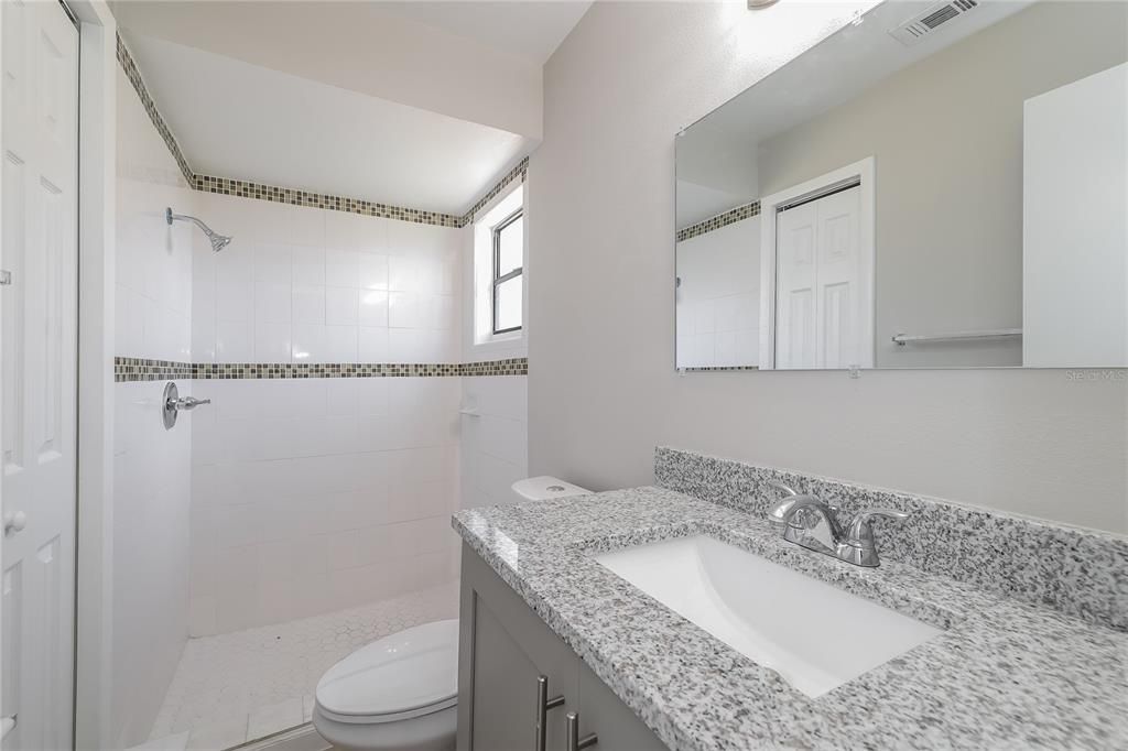For Rent: $2,010 (3 beds, 2 baths, 1705 Square Feet)