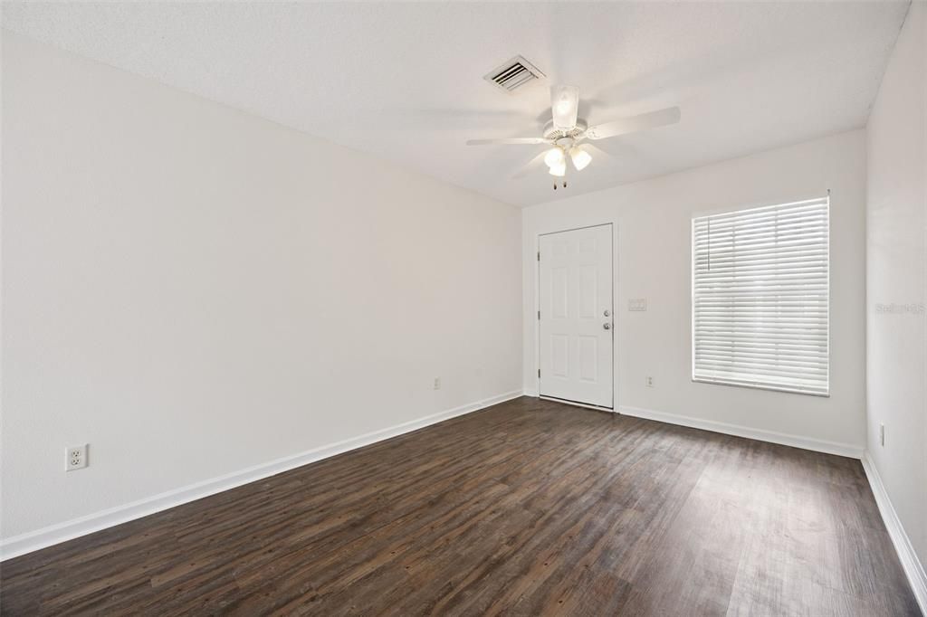 В аренду: $1,650 (2 спален, 2 ванн, 806 Квадратных фут)