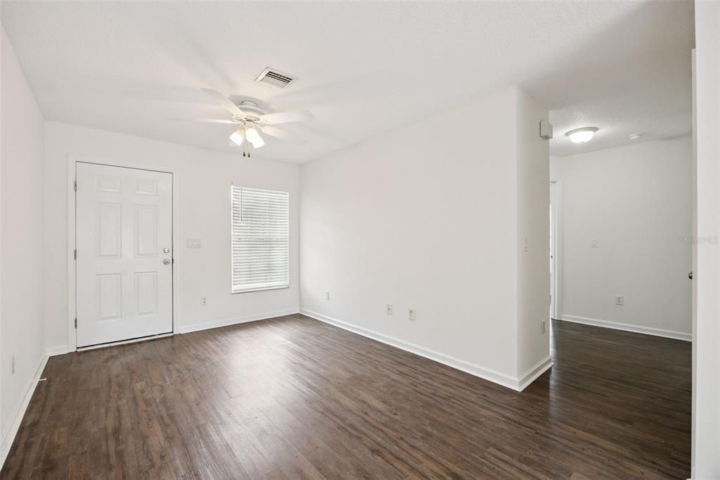 В аренду: $1,650 (2 спален, 2 ванн, 806 Квадратных фут)