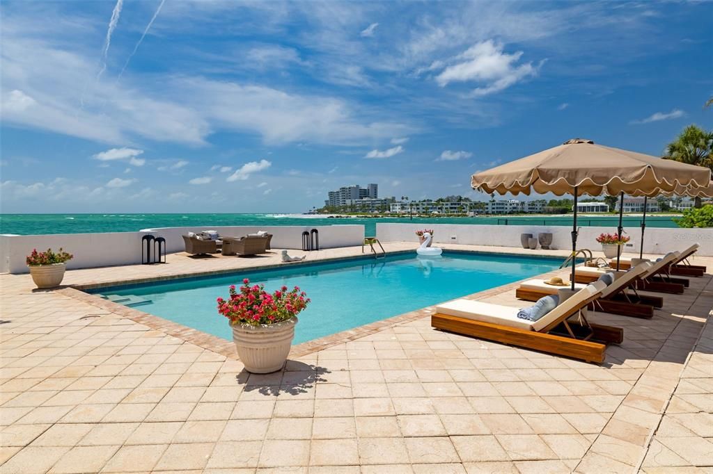 En Venta: $14,900,000 (6 camas, 4 baños, 9162 Pies cuadrados)