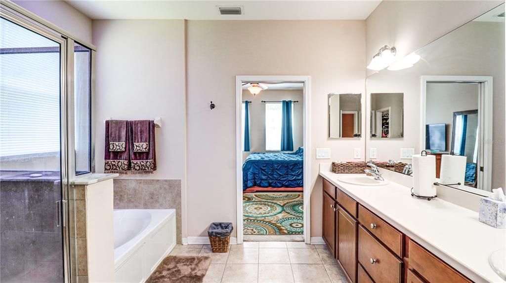 For Sale: $440,000 (4 beds, 2 baths, 2397 Square Feet)