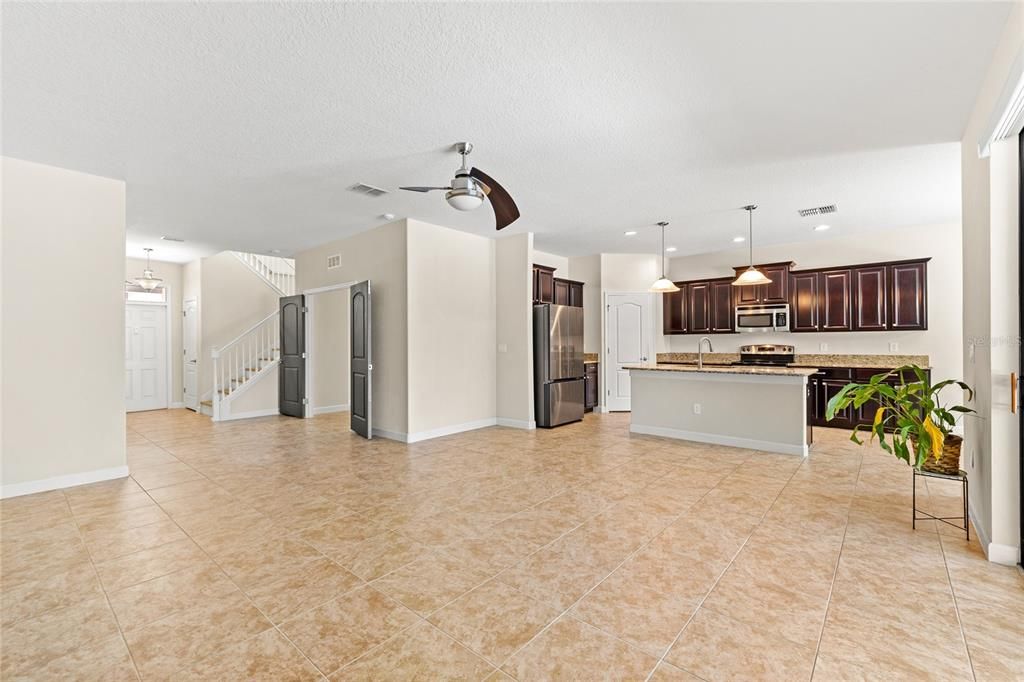 En Venta: $765,000 (7 camas, 4 baños, 3899 Pies cuadrados)