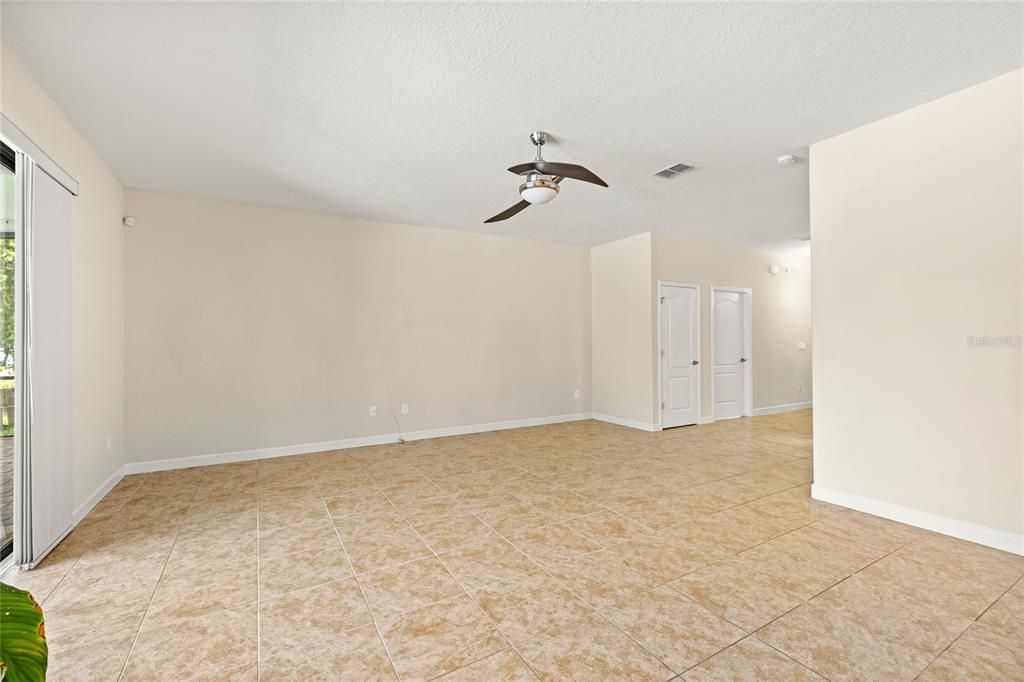 En Venta: $765,000 (7 camas, 4 baños, 3899 Pies cuadrados)