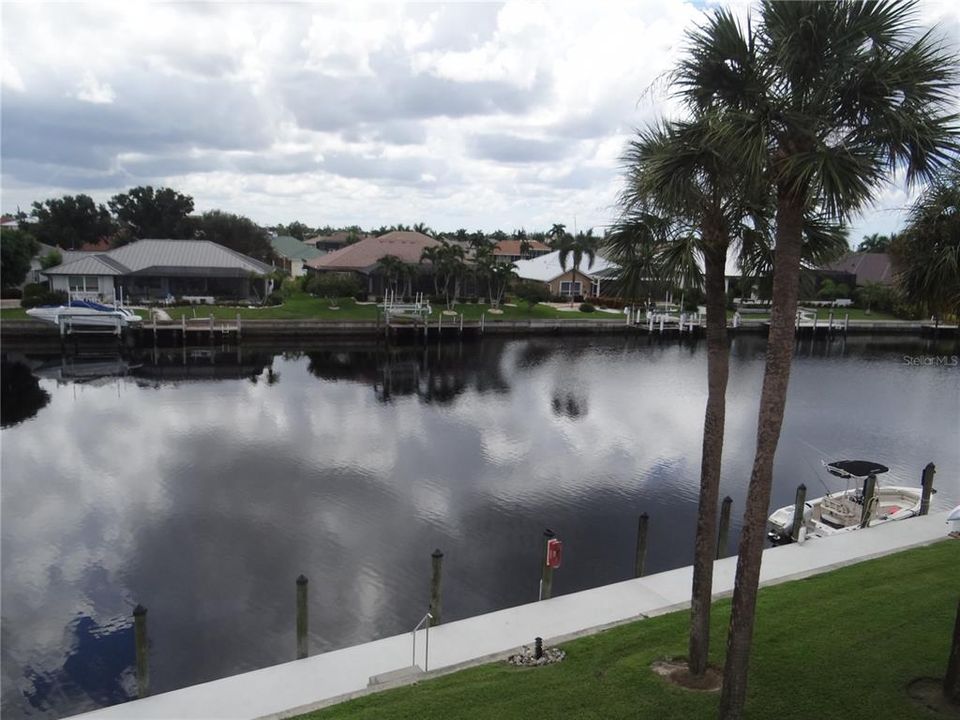 For Rent: $3,800 (2 beds, 2 baths, 1394 Square Feet)