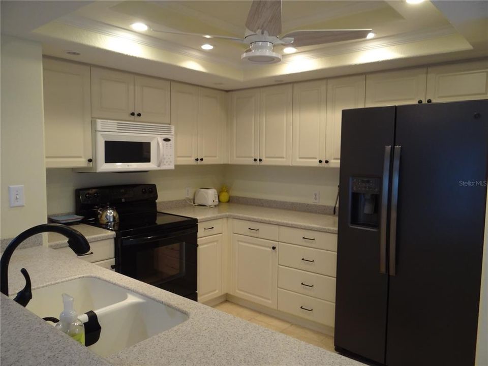 For Rent: $3,800 (2 beds, 2 baths, 1394 Square Feet)