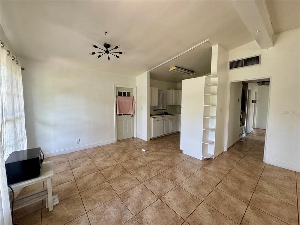 For Sale: $199,000 (3 beds, 1 baths, 1692 Square Feet)