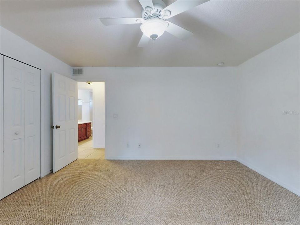 For Sale: $365,000 (3 beds, 2 baths, 1731 Square Feet)