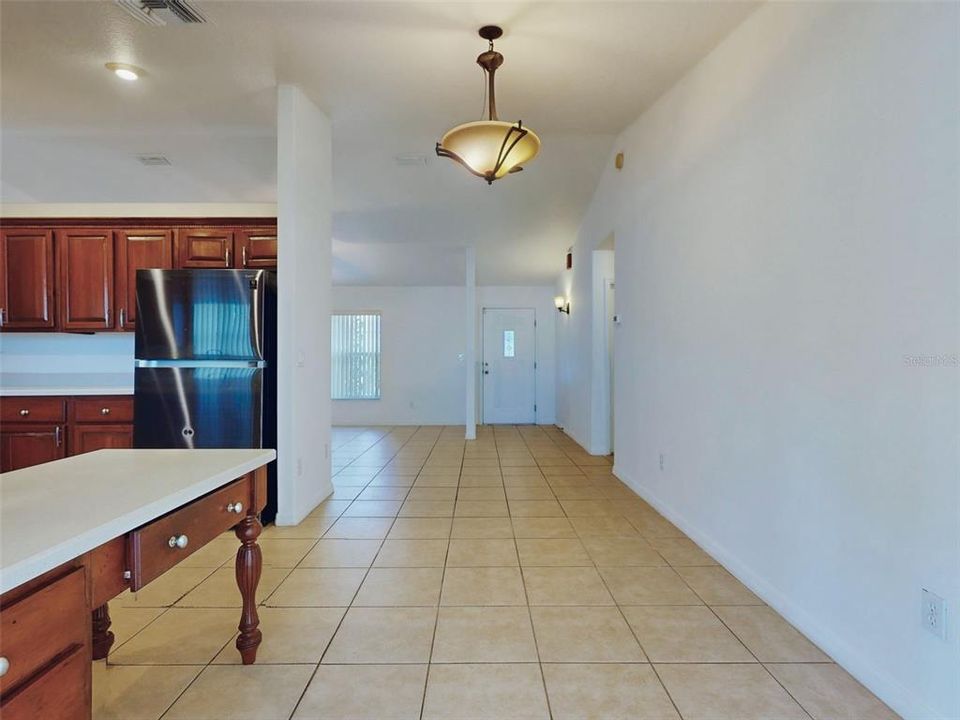 For Sale: $365,000 (3 beds, 2 baths, 1731 Square Feet)