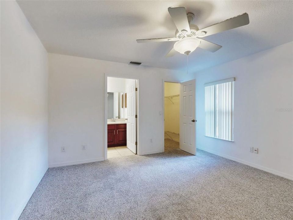 For Sale: $365,000 (3 beds, 2 baths, 1731 Square Feet)