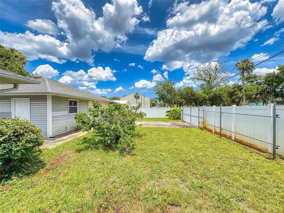For Sale: $365,000 (3 beds, 2 baths, 1731 Square Feet)