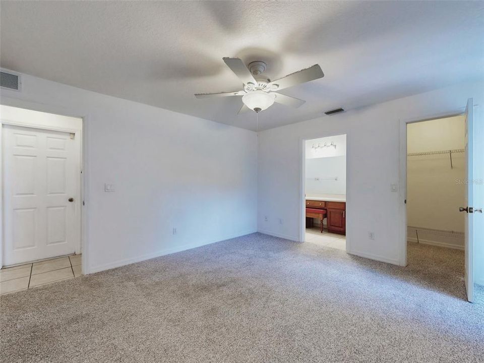 For Sale: $365,000 (3 beds, 2 baths, 1731 Square Feet)